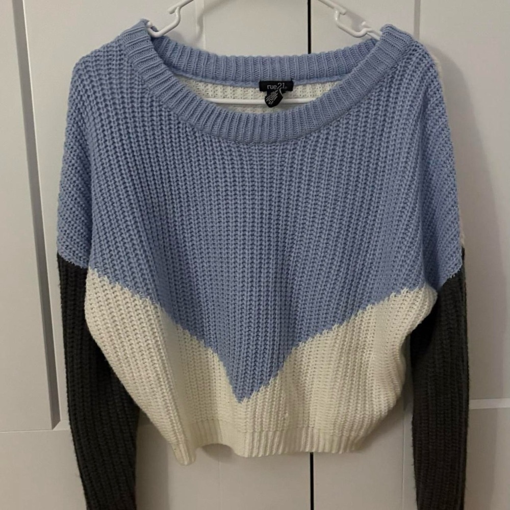 Rue21 Tri-Tone Knit Sweater in Blue, White, and Gray